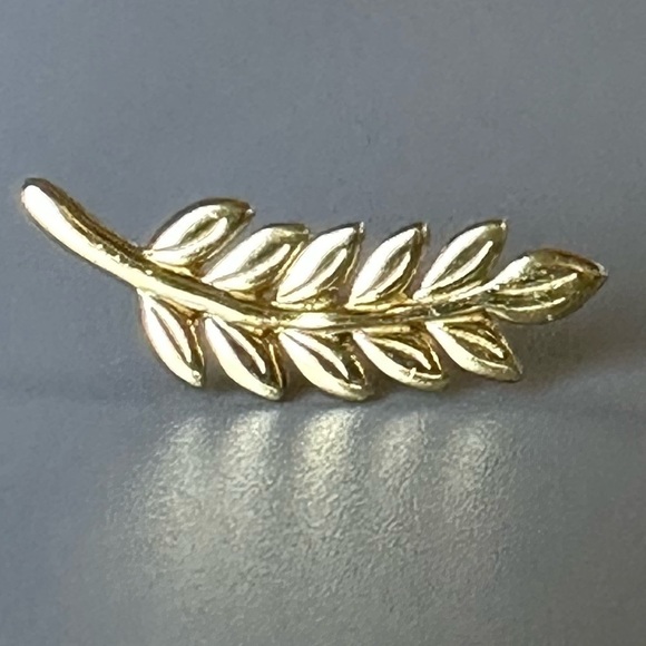 14k Gold Leaf Stud Earrings - Picture 7 of 14